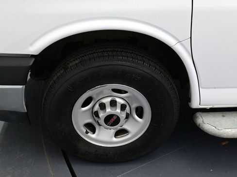 Used 2023 GMC Savana 2500 w/ Driver Convenience Package image 9