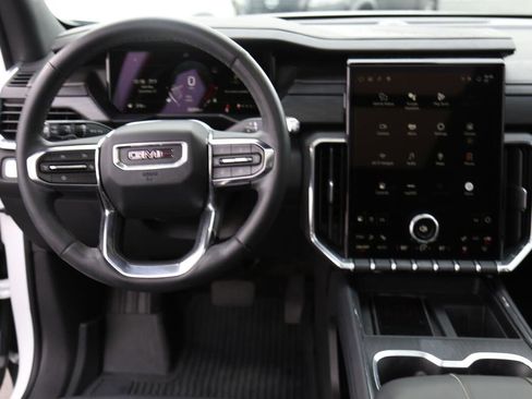 Used 2024 GMC Acadia Elevation w/ Luxury Package image 23