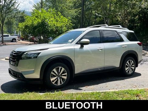 Used 2023 Nissan Pathfinder SL w/ Lighting Package (N92) AWD/4WD image 7
