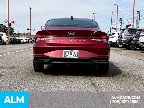 Used 2021 Hyundai Elantra SEL w/ Convenience Package image 11
