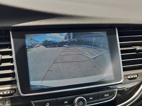 Used 2021 Buick Encore Preferred w/ Safety Package image 10