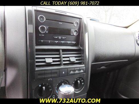 Used 2010 Ford Explorer XLT image 13