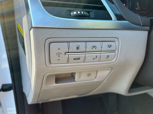 Used 2016 Hyundai Genesis 3.8 w/ Option Group 02 image 19