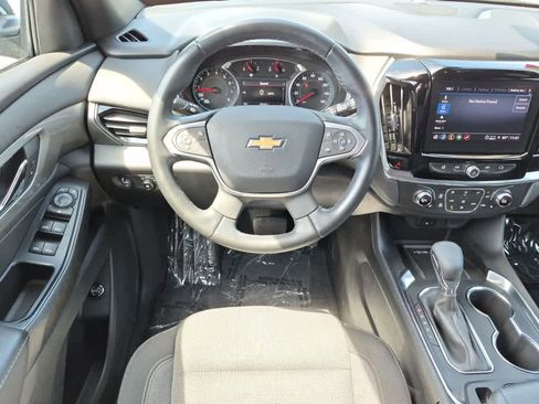 Used 2023 Chevrolet Traverse LT FWD image 10