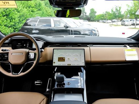 New 2026 Land Rover Range Rover Sport Dynamic SE AWD/4WD image 17