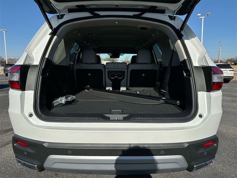 New 2025 Honda Pilot Touring image 25