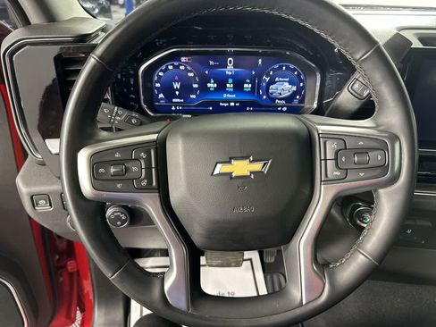 Used 2025 Chevrolet Silverado 1500 LT w/ Z71 Off-Road Package AWD/4WD image 4