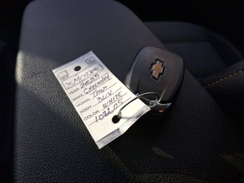 Used 2025 Chevrolet Trax LT w/ Driver Confidence Package image 21