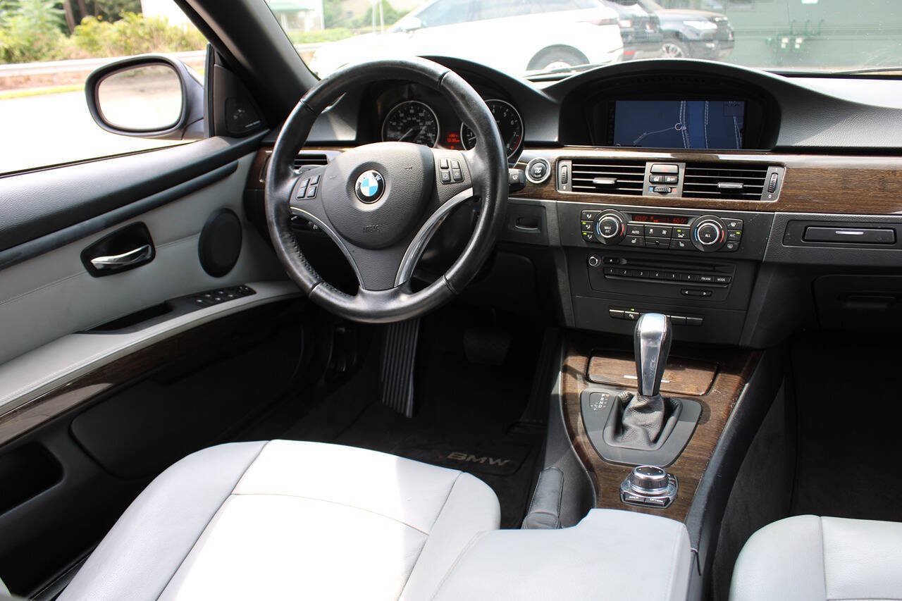 Used 2013 BMW 335i Convertible RWD image 17