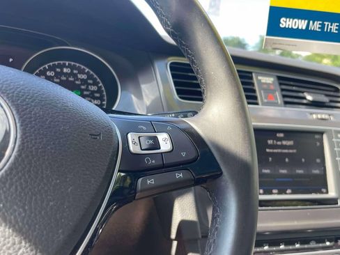 Used 2017 Volkswagen Golf Alltrack AWD/4WD image 24