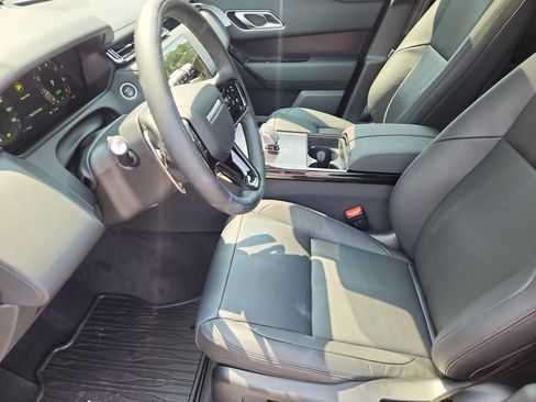 Certified 2026 Land Rover Range Rover Velar Dynamic SE image 23