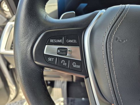 Used 2025 BMW X5 xDrive50e AWD/4WD image 33