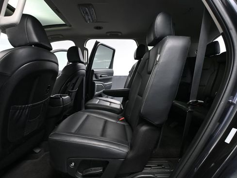 Used 2025 Kia Telluride S AWD/4WD image 39