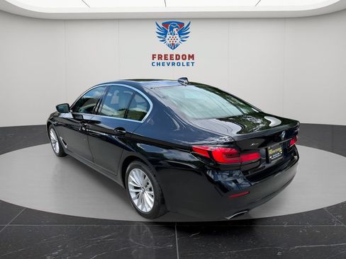 Used 2023 BMW 530i xDrive w/ Premium Package AWD/4WD image 4