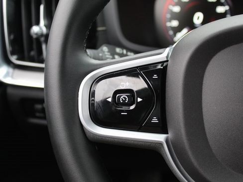 Certified 2022 Volvo S60 T8 R-Design image 16