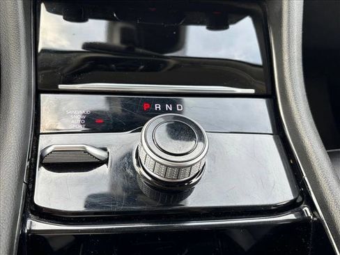 Used 2023 Jeep Grand Cherokee Limited image 13