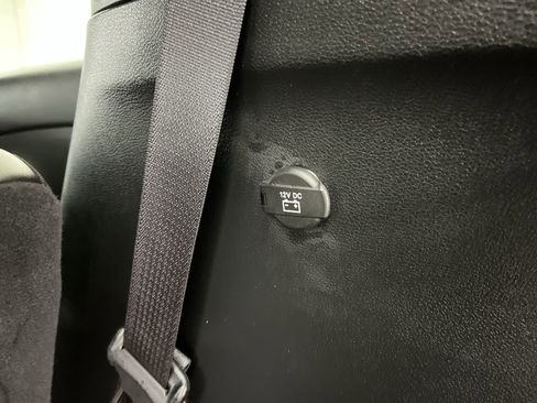 Used 2025 Chrysler Pacifica Select FWD image 30