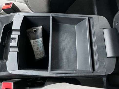 Used 2018 Hyundai Santa Fe Sport w/ 2.4L Value Package 02 image 21