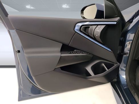 Used 2025 BMW X3 xDrive30i w/ M Sport Package image 11