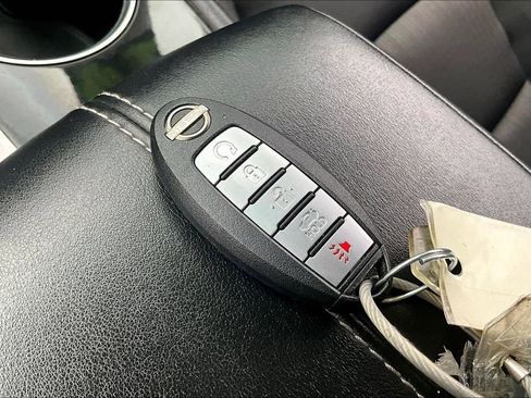 Used 2024 Nissan Altima 2.5 SV image 33