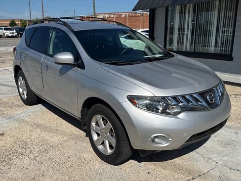 Used 2010 Nissan Murano SL w/ Accessory Value Pkg FWD image 2