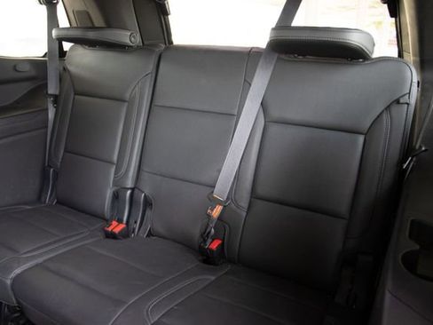 Used 2021 Chevrolet Tahoe Z71 w/ Luxury Package image 32