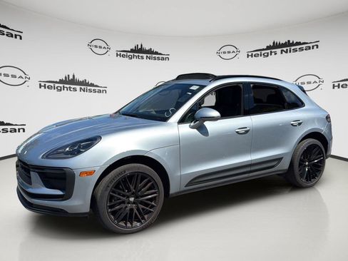 Used 2024 Porsche Macan AWD/4WD image 1
