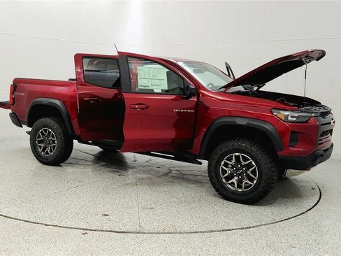 New 2026 Chevrolet Colorado ZR2 AWD/4WD image 9
