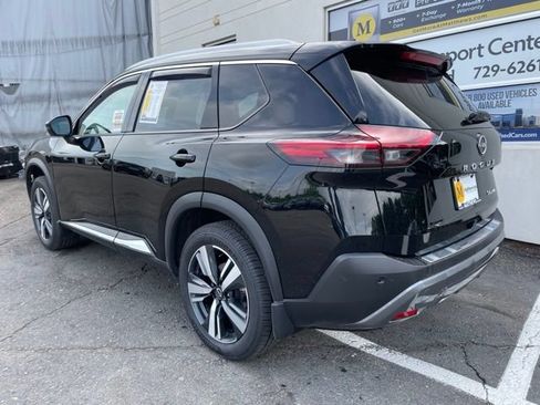 Used 2023 Nissan Rogue SL AWD/4WD image 3