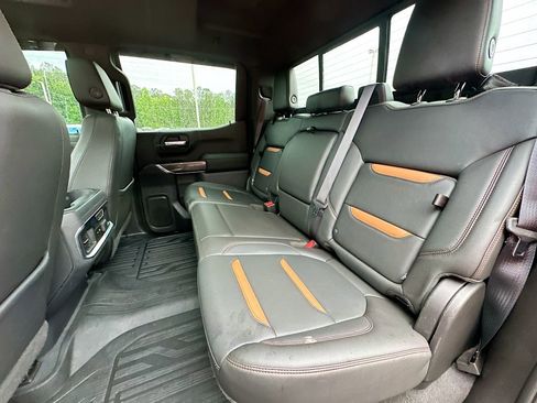 Used 2019 GMC Sierra 1500 AT4 w/ AT4 Premium Package AWD/4WD image 4