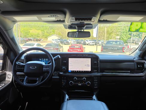 Used 2024 Ford F250 Lariat w/ Lariat Ultimate Package AWD/4WD image 15