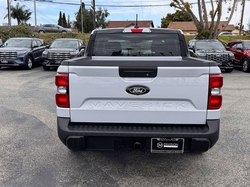 Used 2025 Ford Maverick XLT w/ Black Appearance Package image 12