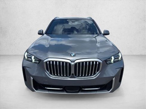 Used 2024 BMW X5 xDrive40i w/ Premium Package AWD/4WD image 2