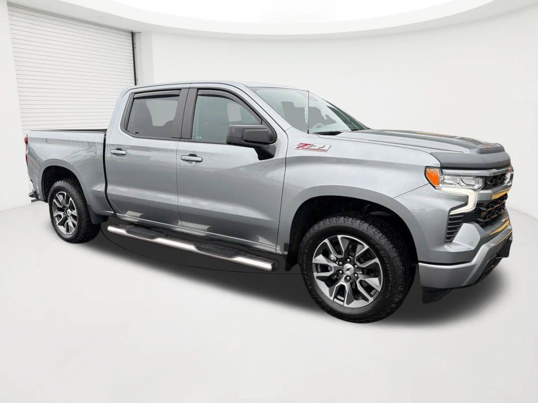 Used 2023 Chevrolet Silverado 1500 RST AWD/4WD image 4