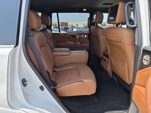 Used 2021 INFINITI QX80 Sensory w/ Cargo Package AWD/4WD image 18