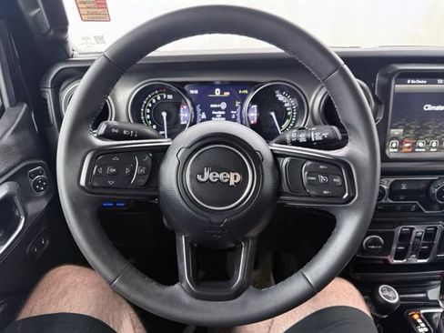 Used 2023 Jeep Wrangler Unlimited w/ Sun & Screen Package AWD/4WD image 25