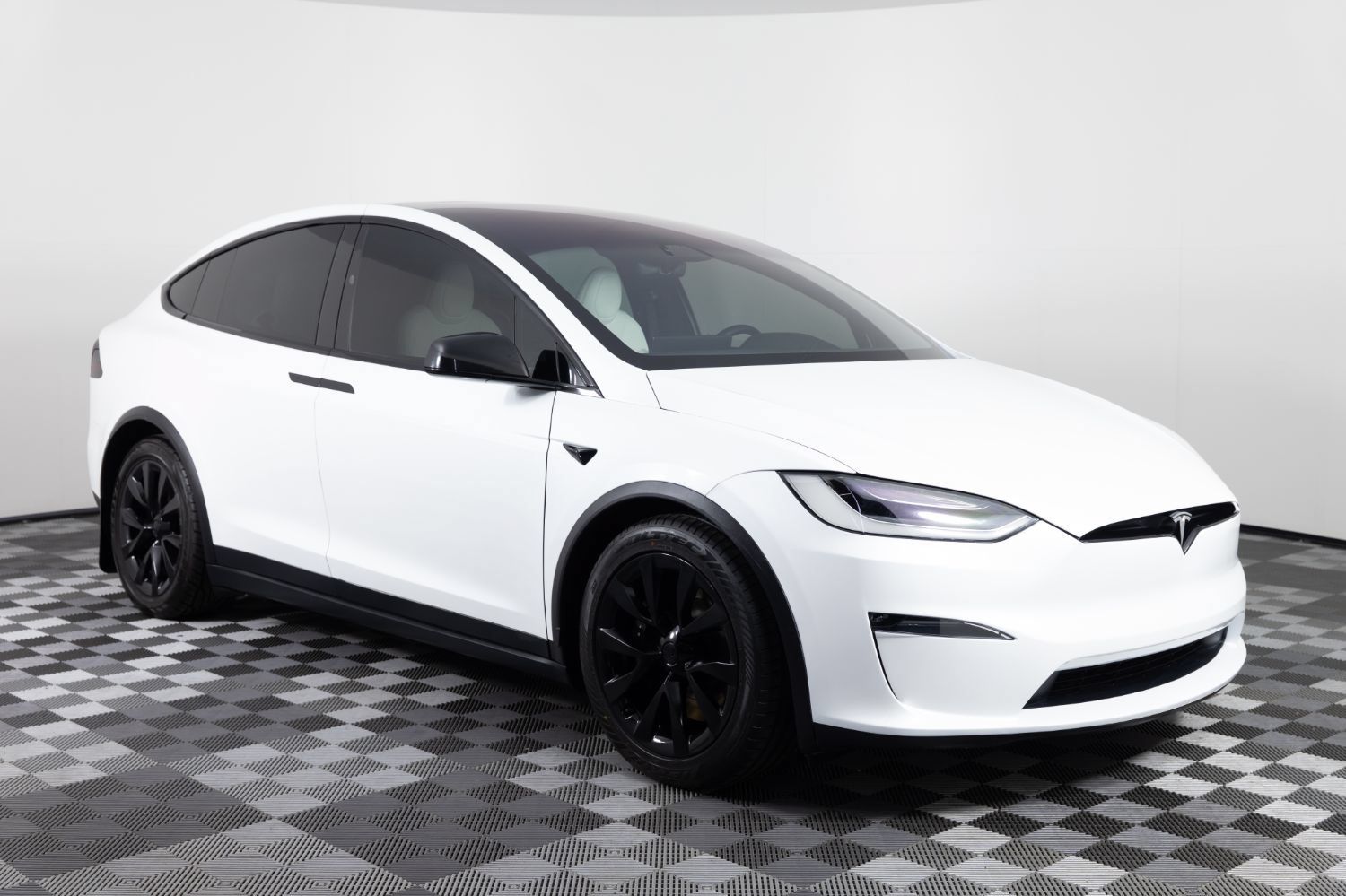 Used 2023 Tesla Model X AWD/4WD image 10