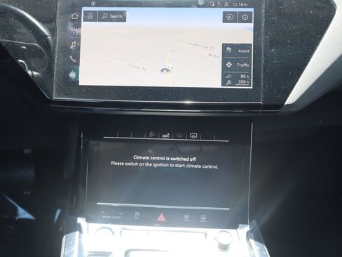Used 2020 Audi e-tron Premium Plus AWD/4WD image 11