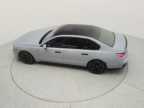 Used 2023 BMW 740i RWD image 28