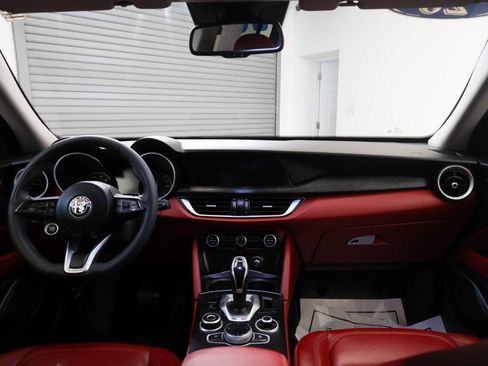 Used 2020 Alfa Romeo Stelvio AWD w/ Nero Edizione image 19