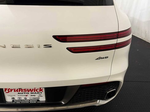 Used 2023 Genesis GV70 2.5T w/ Advanced Package image 18