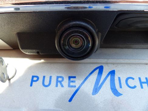 Used 2017 Ford Fusion SE image 15