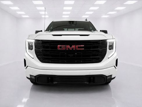 Used 2025 GMC Sierra 1500 Elevation w/ Elevation Premium Package AWD/4WD image 4