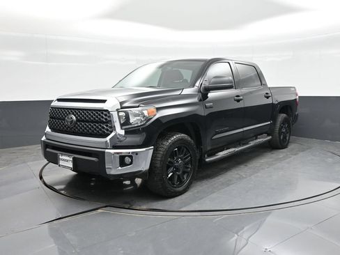 Used 2021 Toyota Tundra SR5 RWD image 1