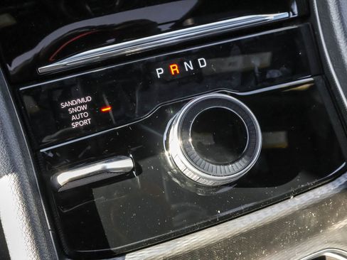 New 2025 Jeep Grand Cherokee Limited w/ Luxury Tech Group II image 24