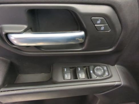 Used 2020 Chevrolet Silverado 1500 Custom w/ Custom Value Package AWD/4WD image 26