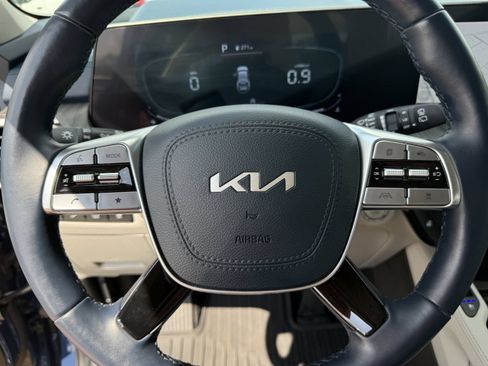 Used 2024 Kia Telluride EX w/ EX Captain's Chair Package AWD/4WD image 35
