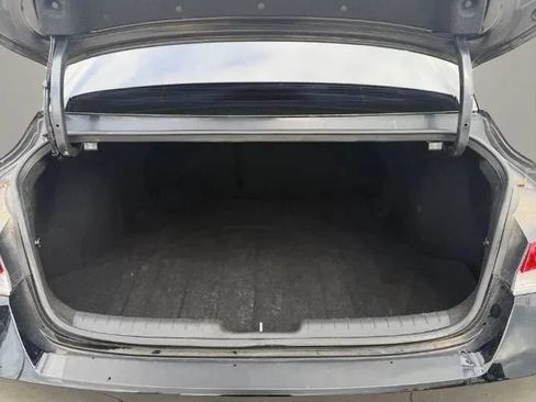 Used 2021 Hyundai Elantra SEL w/ Convenience + Premium Package FWD image 19