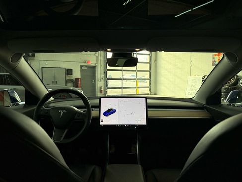 Used 2019 Tesla Model 3 Standard Range Plus image 24