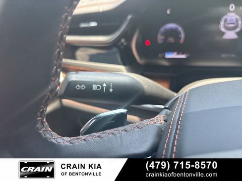 Used 2025 Jeep Grand Cherokee L Summit AWD/4WD image 16